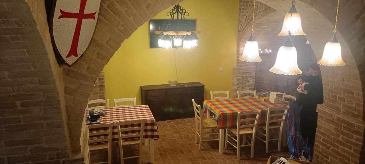 I Templari - Affittacamere Castignano エクステリア 写真