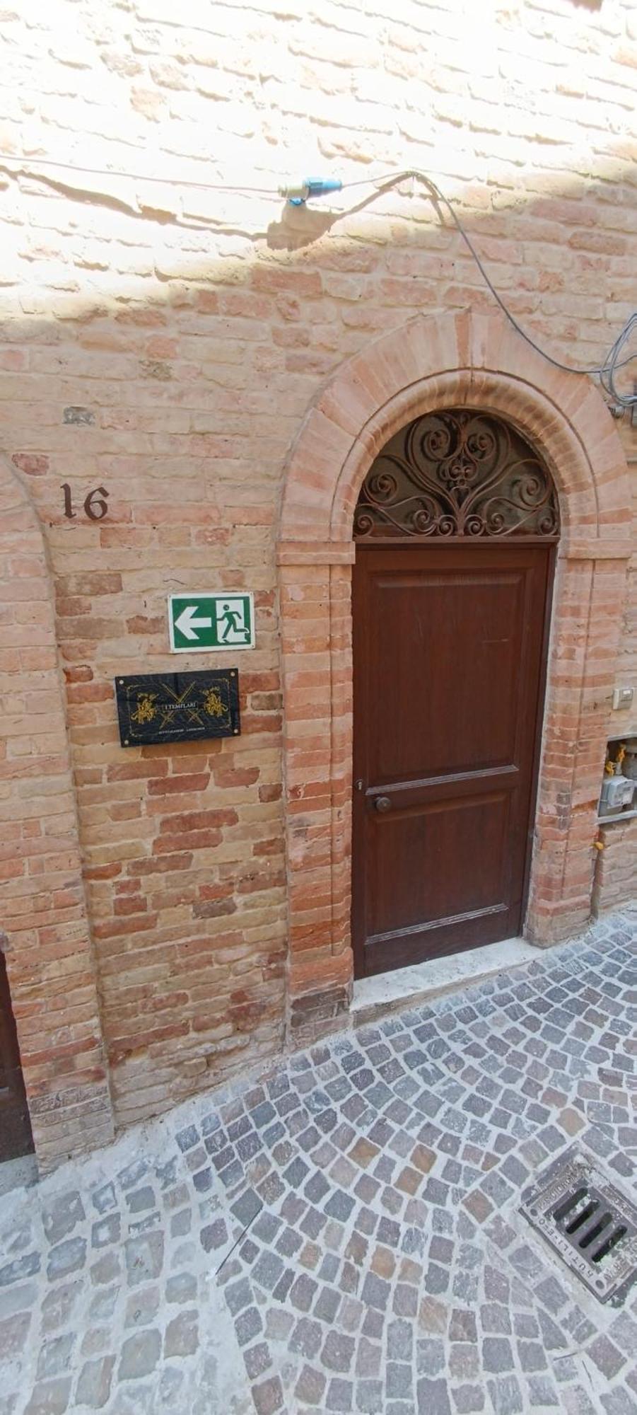 I Templari - Affittacamere Castignano エクステリア 写真